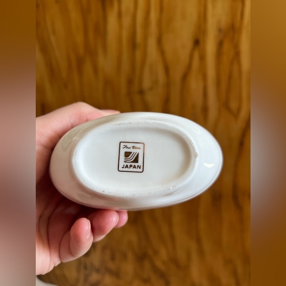 Floral Japanese Vase - Picture 3 of 3